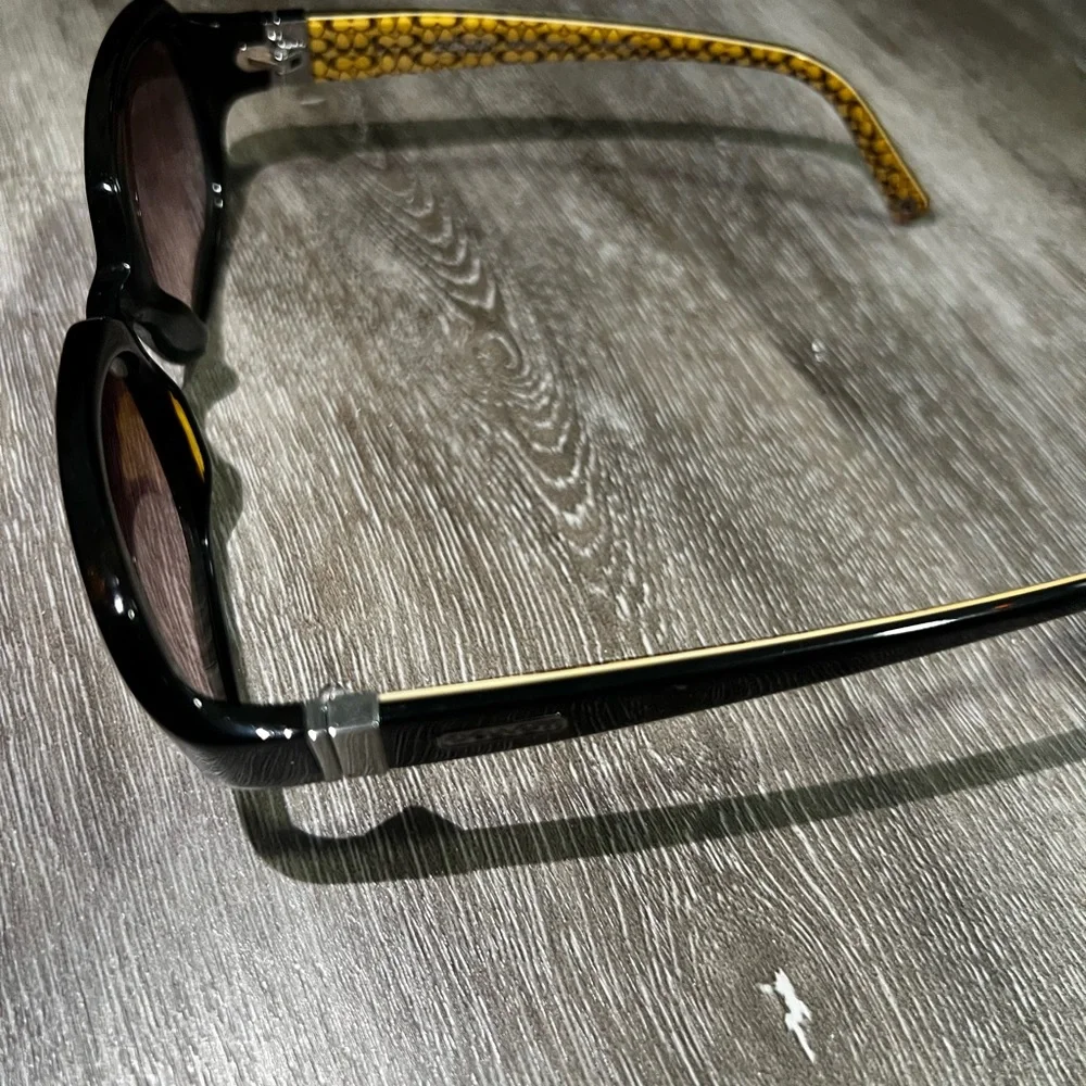 Coach Black and Brown Tortoise Sunglasses - Picture 5 of 6